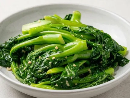 Gai Lan in Garlic Sauce
