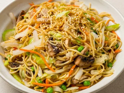 Mushroom Chow Mein