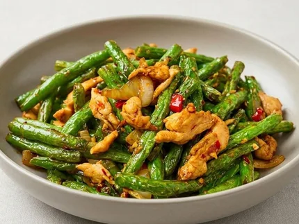 Spicy Green Beans with Minced Chicken